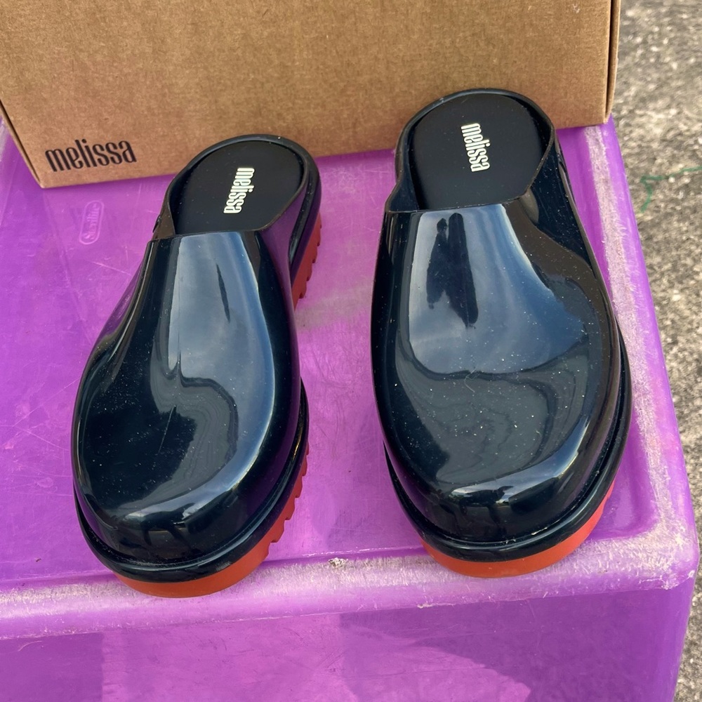 Melissa smart clog